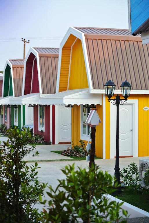 Color Ville Hotel Sha Certified Sakon Nakhon Luaran gambar