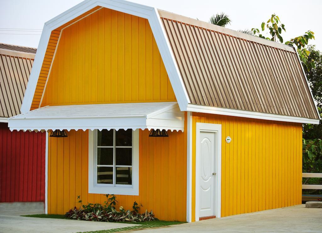 Color Ville Hotel Sha Certified Sakon Nakhon Luaran gambar