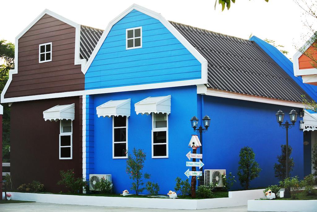 Color Ville Hotel Sha Certified Sakon Nakhon Luaran gambar