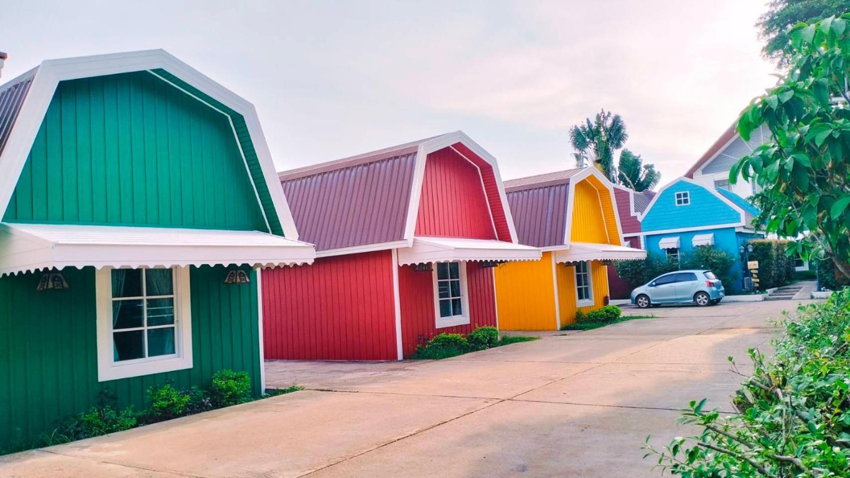 Color Ville Hotel Sha Certified Sakon Nakhon Luaran gambar