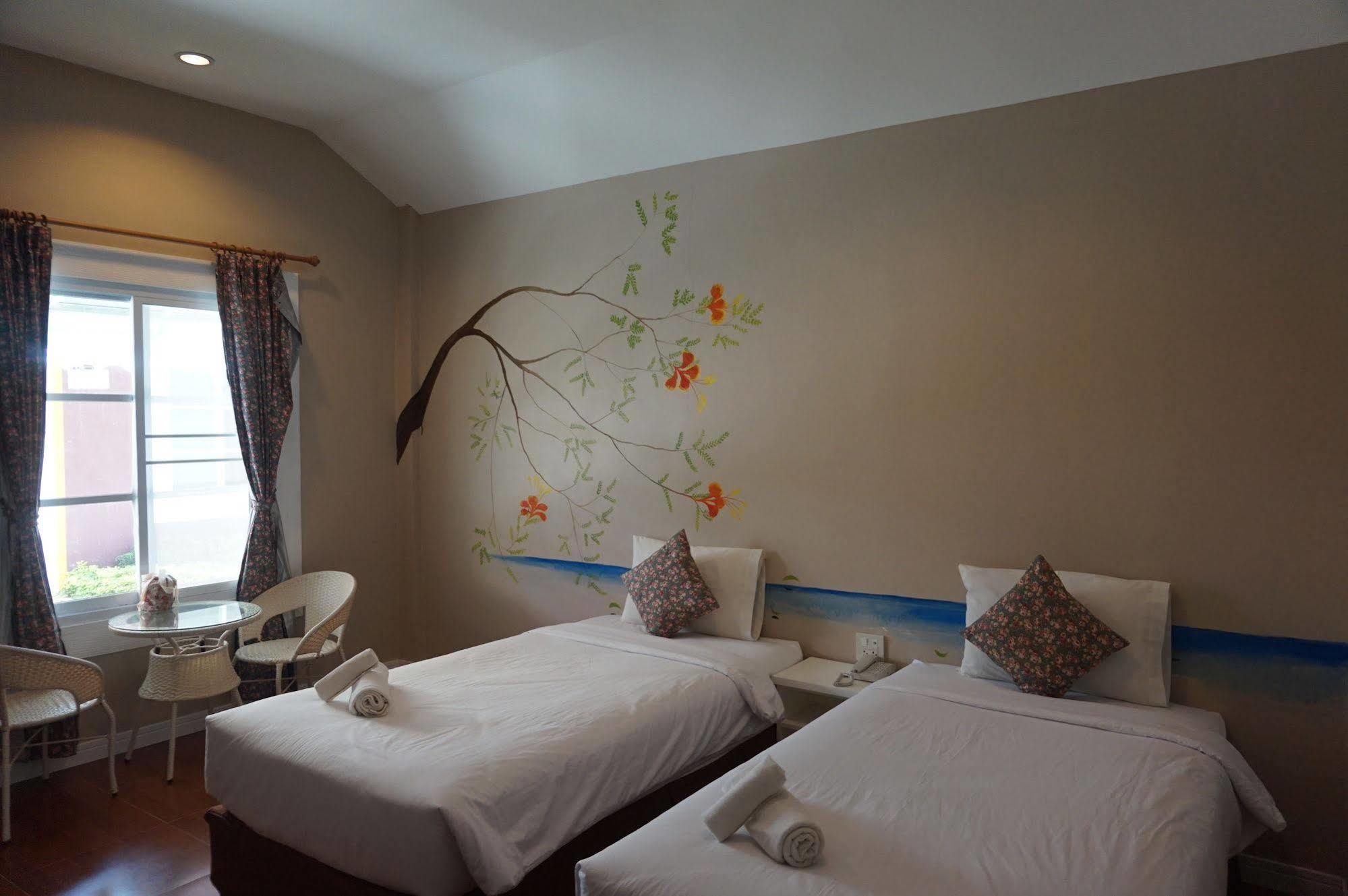 Color Ville Hotel Sha Certified Sakon Nakhon Luaran gambar