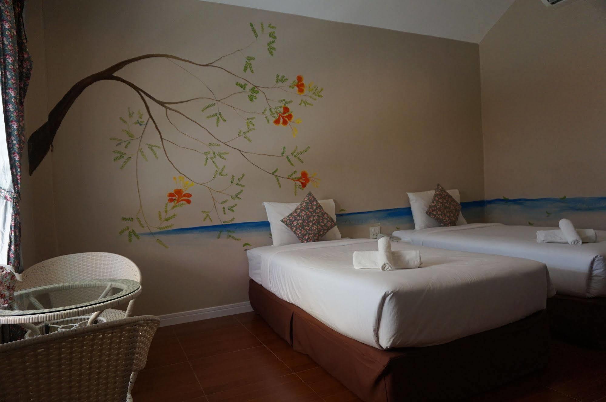 Color Ville Hotel Sha Certified Sakon Nakhon Luaran gambar
