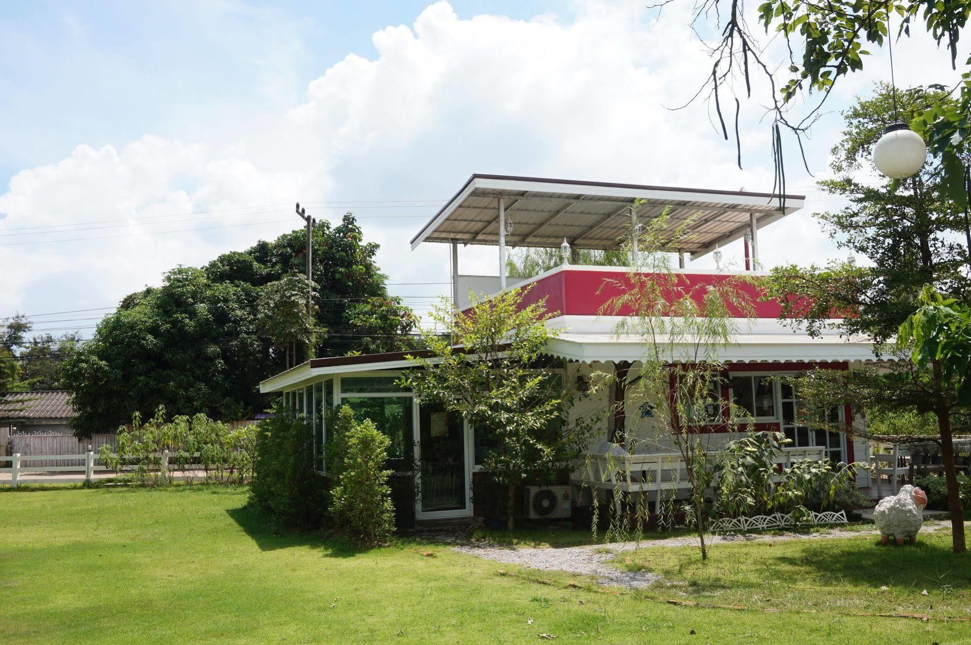 Color Ville Hotel Sha Certified Sakon Nakhon Luaran gambar