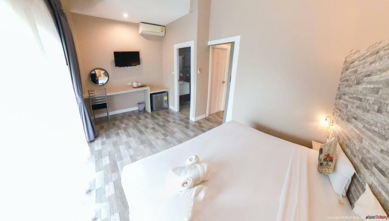 Color Ville Hotel Sha Certified Sakon Nakhon Luaran gambar